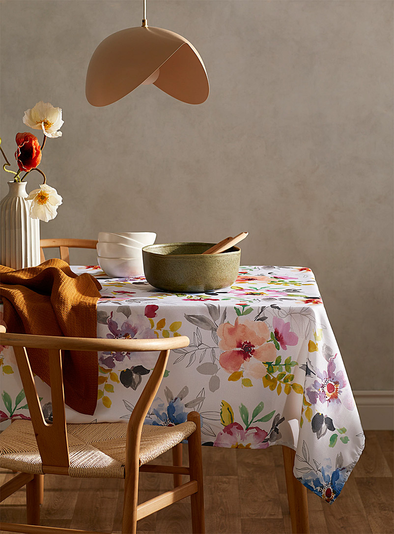 Simons Maison Assorted Watercolour flowers tablecloth