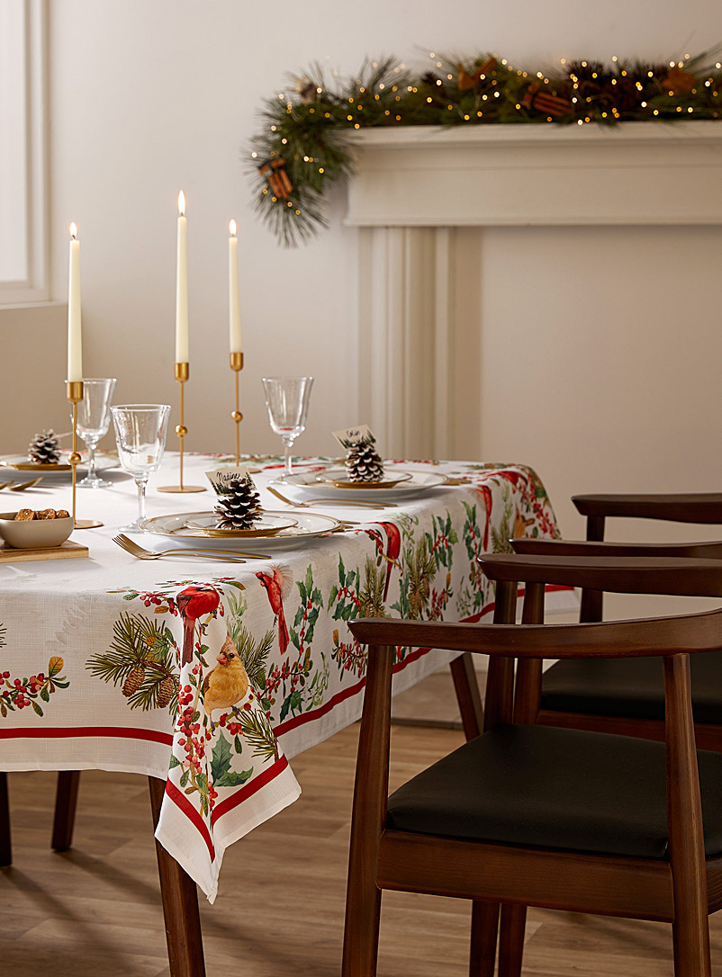 Simons Maison Assorted Elegant cardinal tablecloth