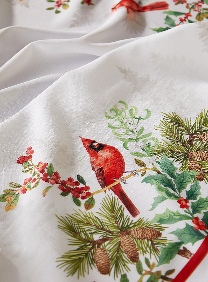 Simons Maison Assorted Elegant cardinal tablecloth