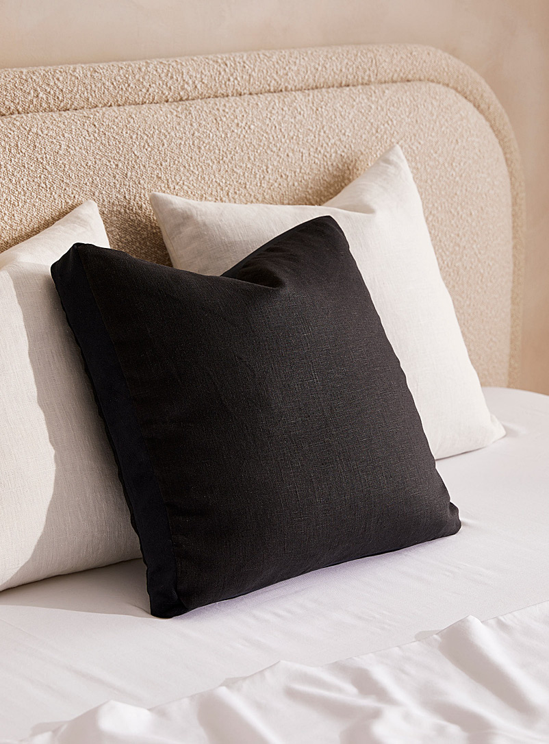 Simons Maison Black Solid linen and velvet cushion 45 x 45 cm