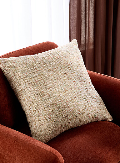 Velvety texture removable cover cushion 50 x 50 cm