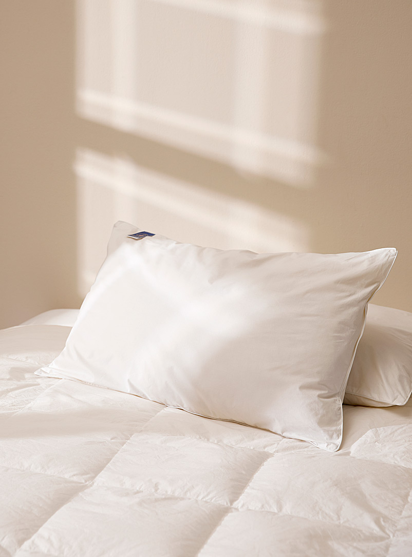 Simons Maison White Wool pillow Soft support, 700 g