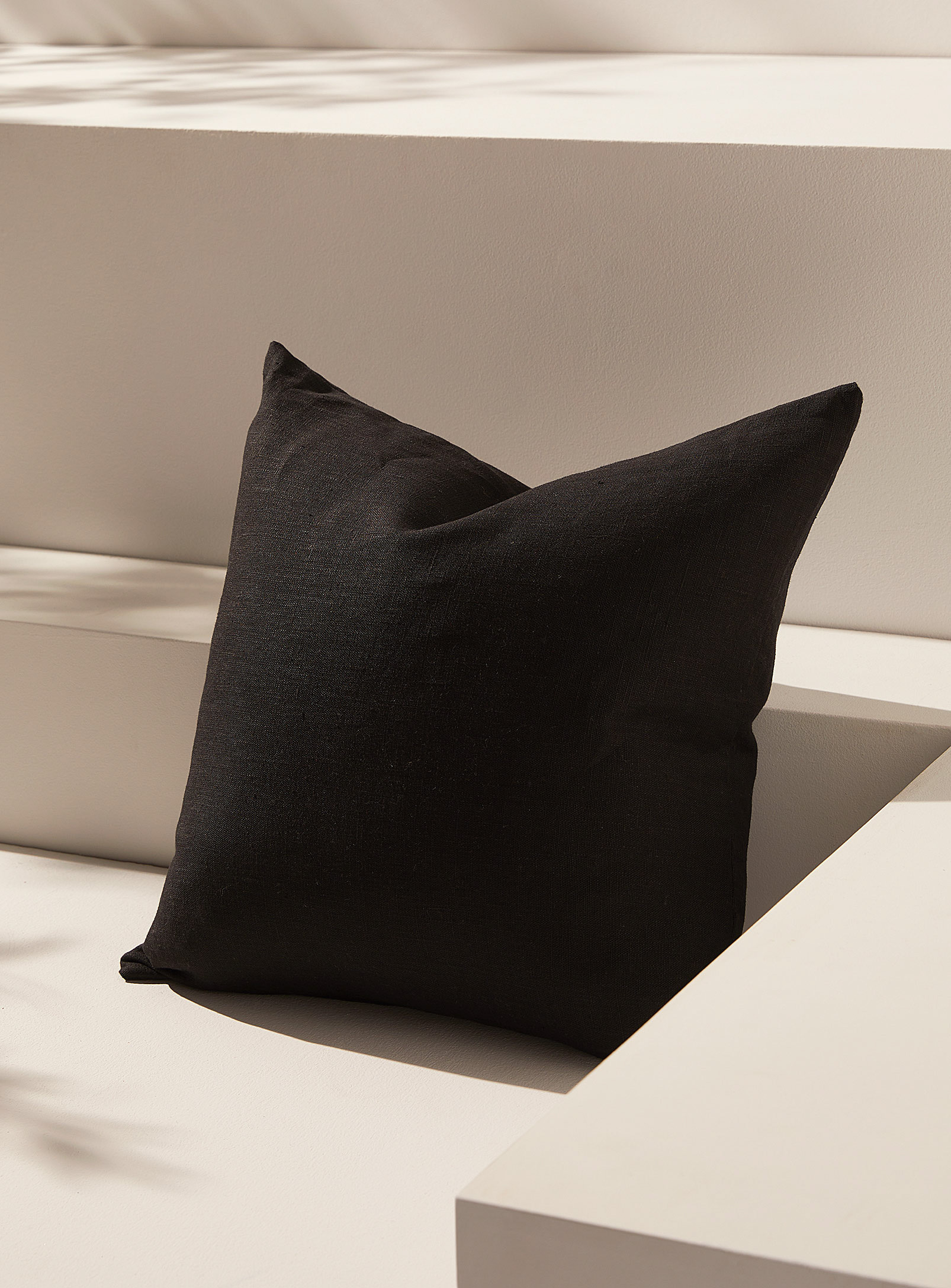 Simons Maison Solid Pure Linen Cushion 50 X 50 Cm In Black