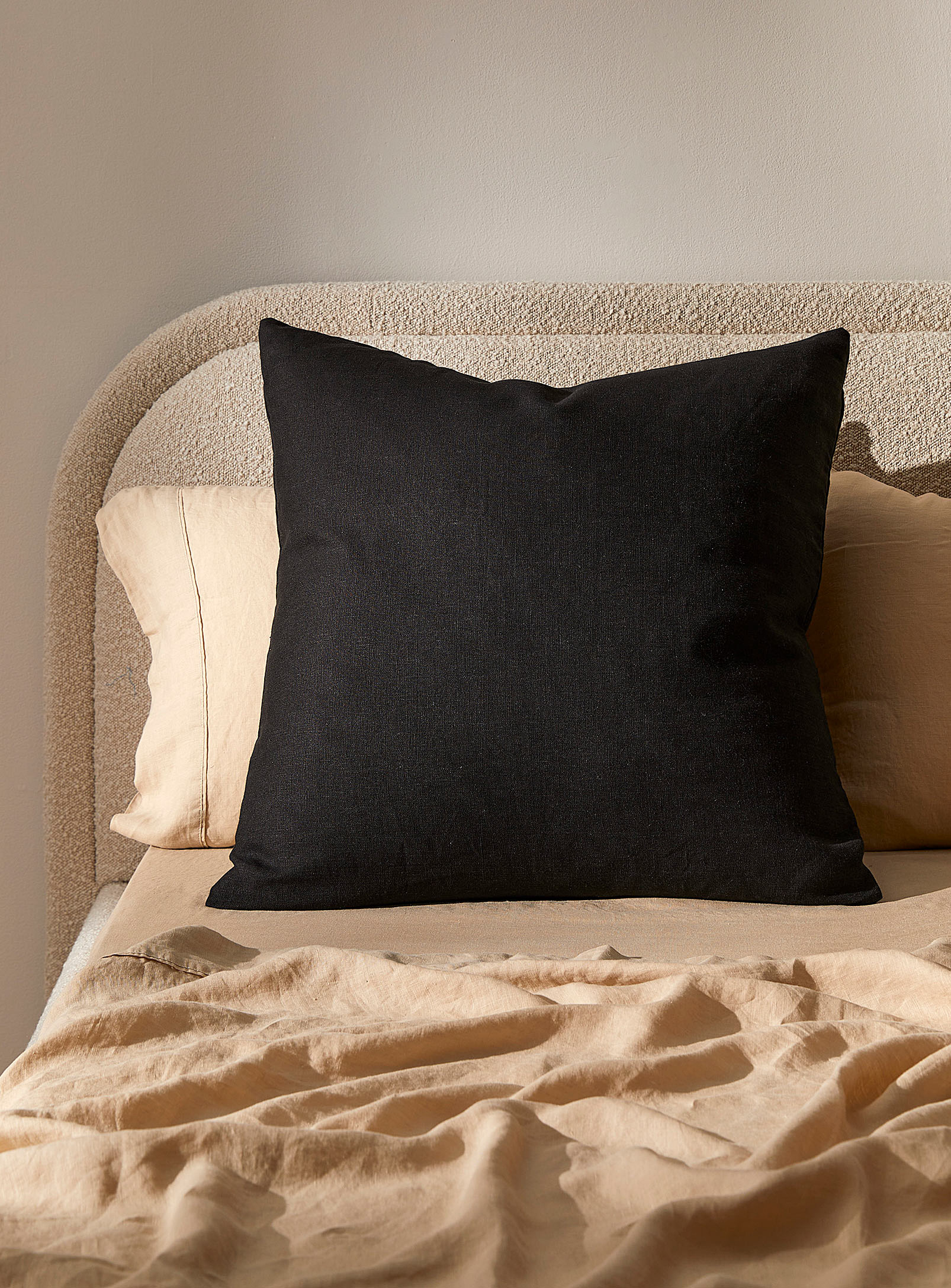 Simons Maison Pure Linen Euro Cushion 66 X 66 Cm In Black