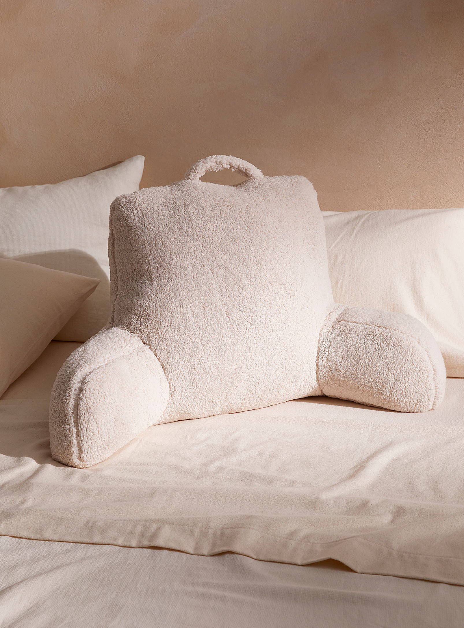 Simons Maison - Cream sherpa fleece reading cushion 45 x 75 cm