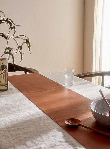 Faux-leather table runner 35 x 230 cm