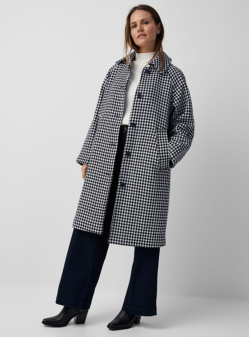 Minimum Black and White Hoshaa quilted lining two-tone overcoat for women