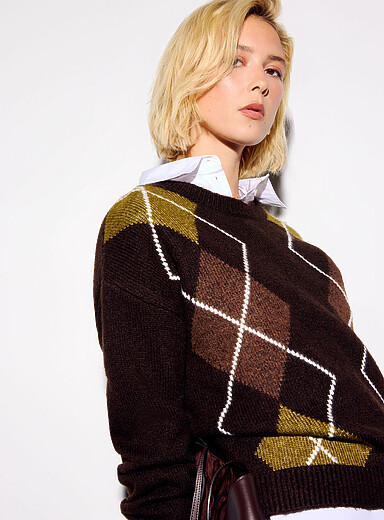 Earthy tones argyle sweater