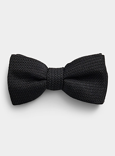 Textured bow tie