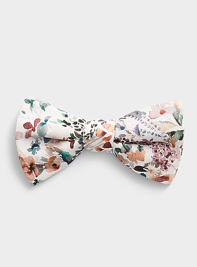 Le n&oelig;ud papillon floral <b>Fait d'un tissu Liberty Fabric</b>
