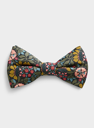 Floral bow tie <b>Made with Liberty Fabric</b>