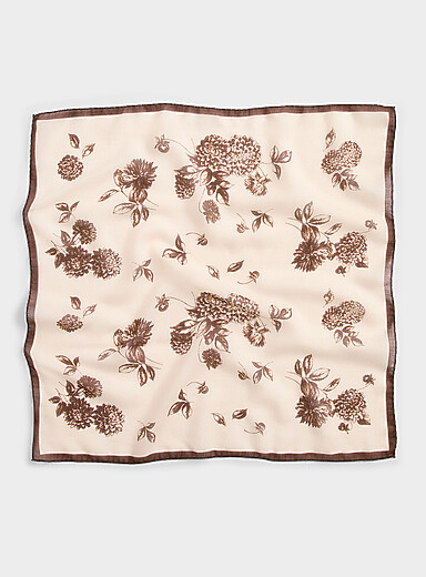 Le foulard silhouettes florales <b>Collection exclusive d'Italie</b>