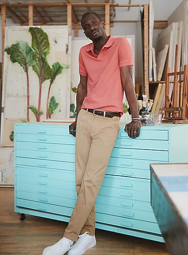 Le chino extensible &eacute;pur&eacute; <b>Coupe droite</b>