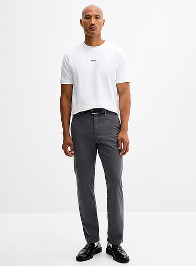 Minimalist stretch chinos <b>Straight fit</b>