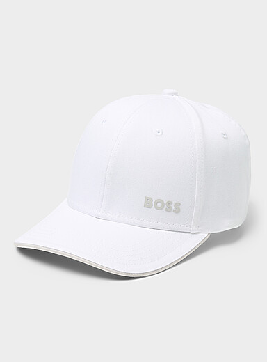 La casquette dad visi&egrave;re lis&eacute;r&eacute;