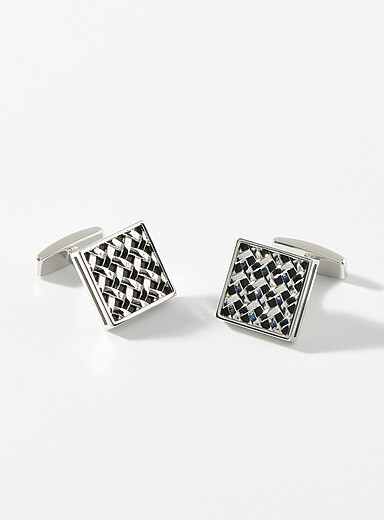 Les boutons de manchette tricot panier