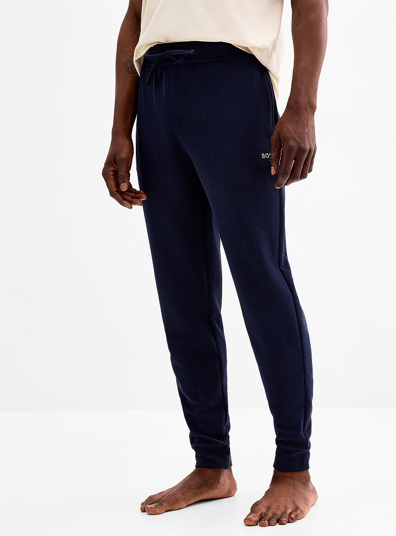 BOSS: Le jogger pyjama gaufr&eacute; Noir pour homme