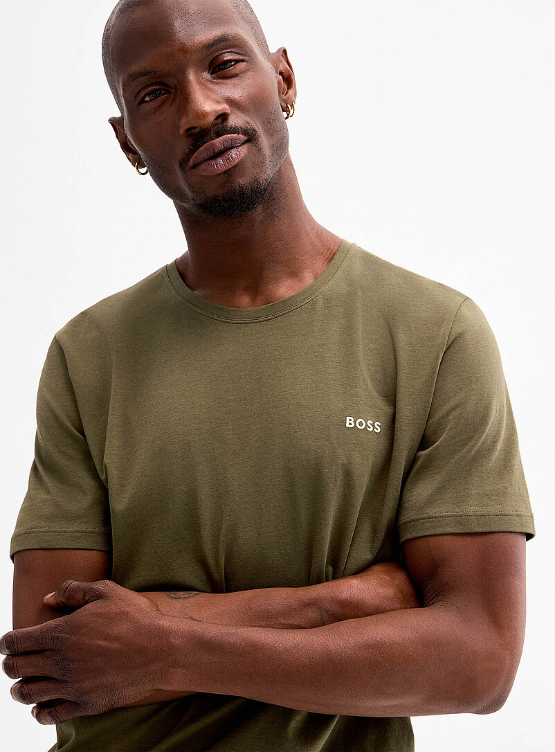 BOSS: Le t-shirt tout confort neutre Vert fonc&eacute; - Mousse pour homme