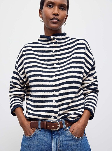 Funnel neck buttoned sweater
