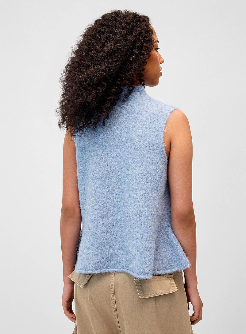 Twik Baby Blue Frog closures touch-of-wool vest for women