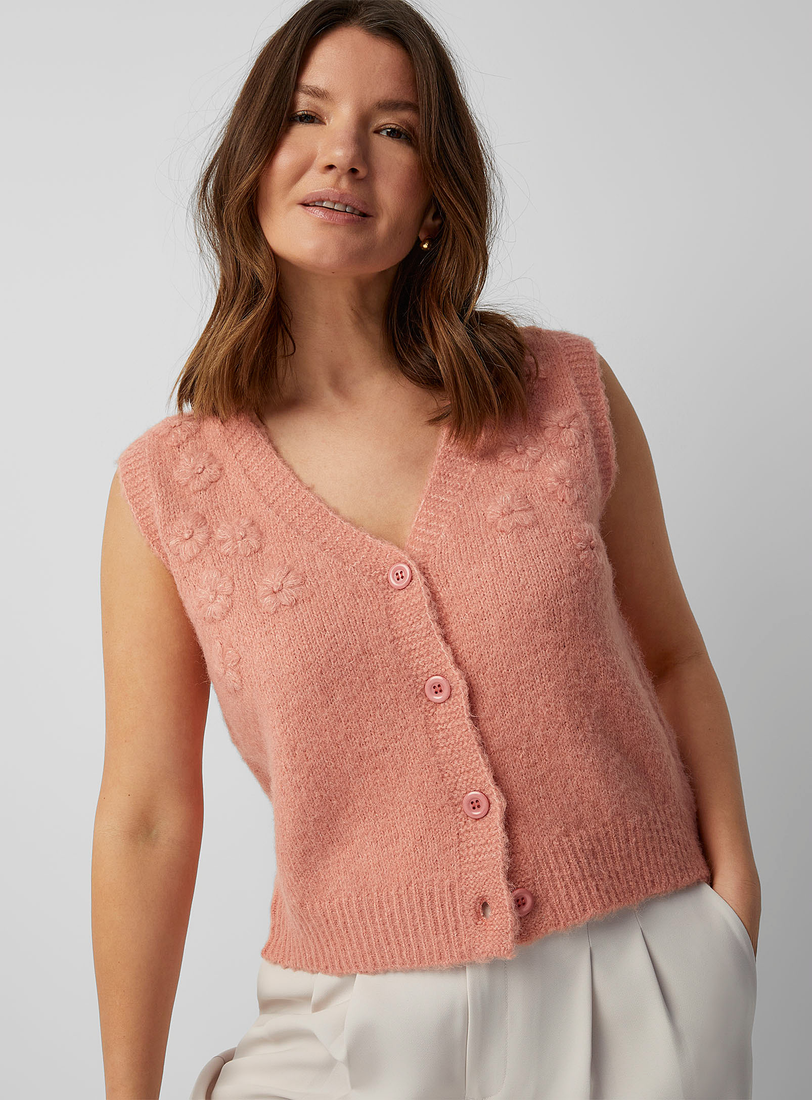 Contemporaine Embroidered Flowers Buttoned Sweater Vest In Dusky Pink