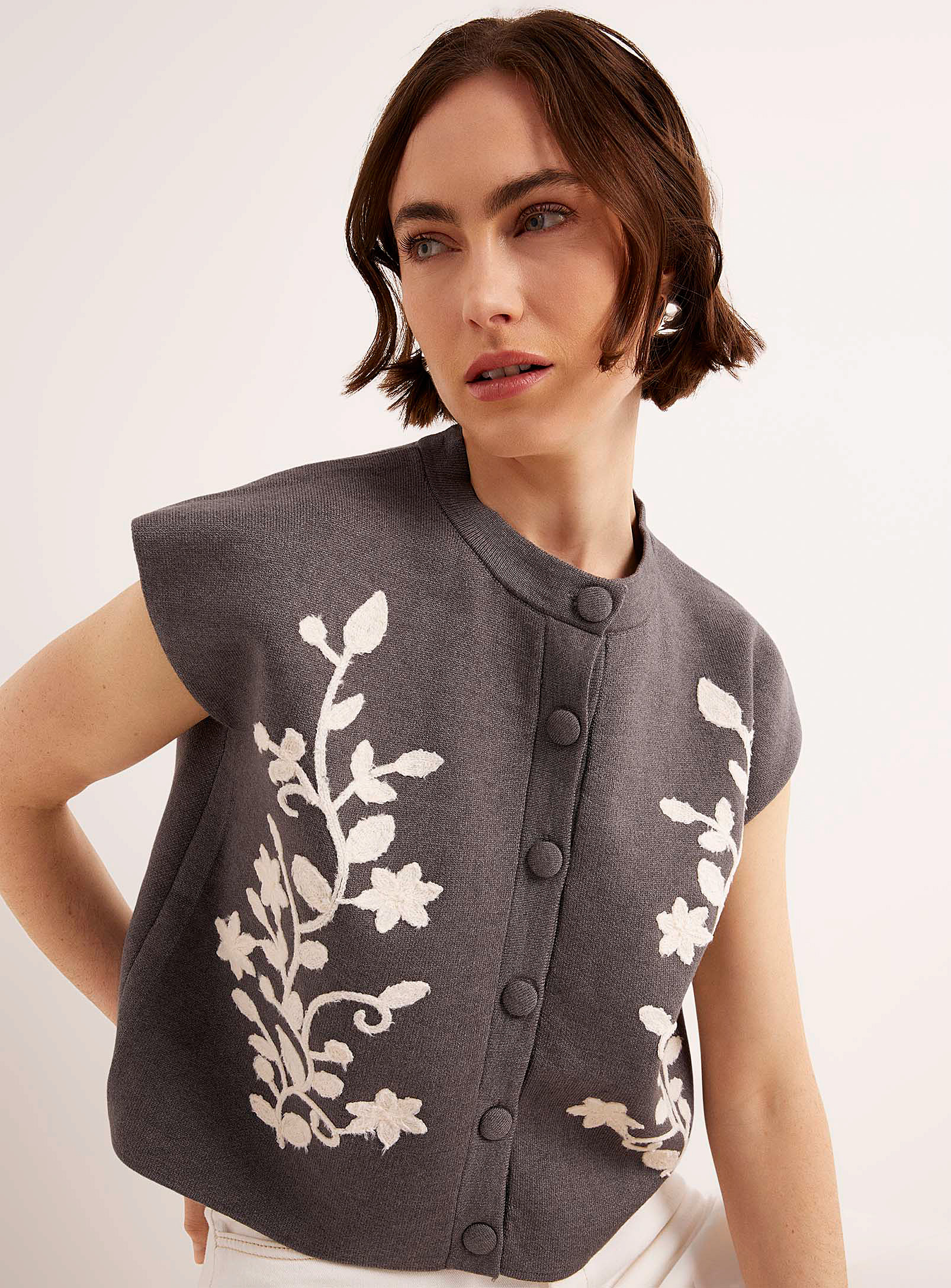 Contemporaine Ivory Embroidery Buttoned Sweater Vest In Charcoal