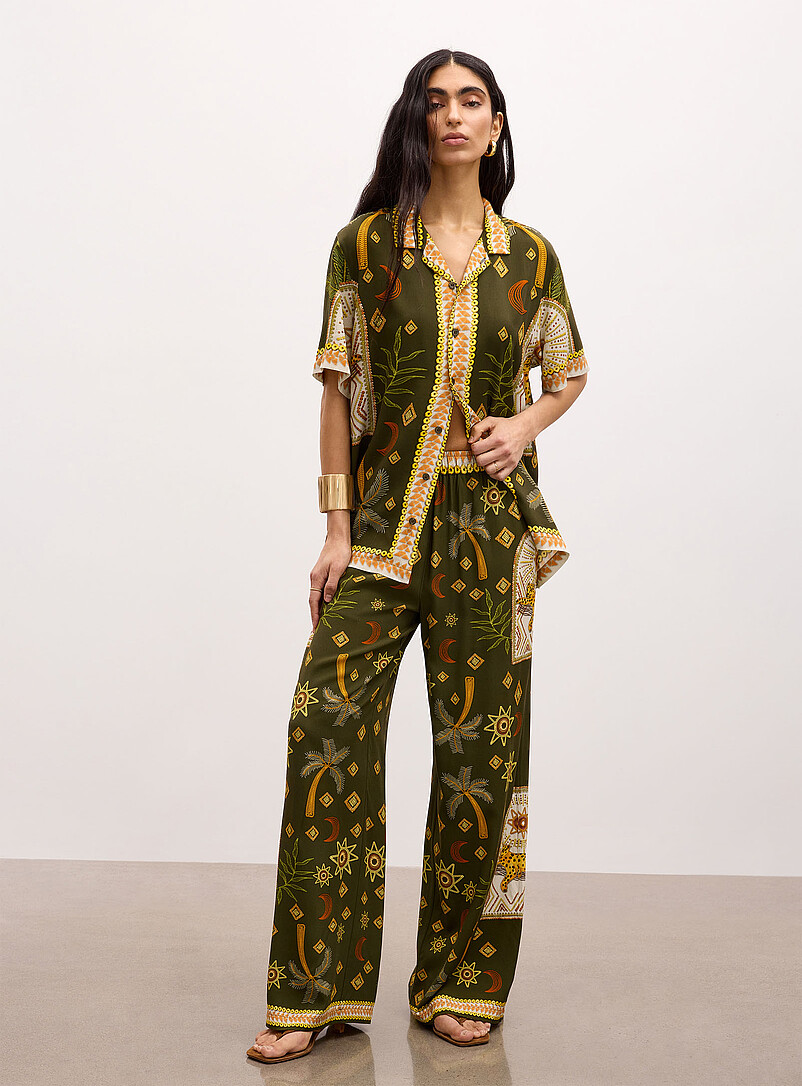 Kuwalla: La chemise col crant&eacute; imprim&eacute; exotique &Eacute;cru &agrave; motifs pour femme