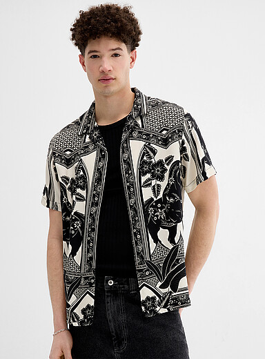 Kuwalla Patterned White Printed camp shirt for men