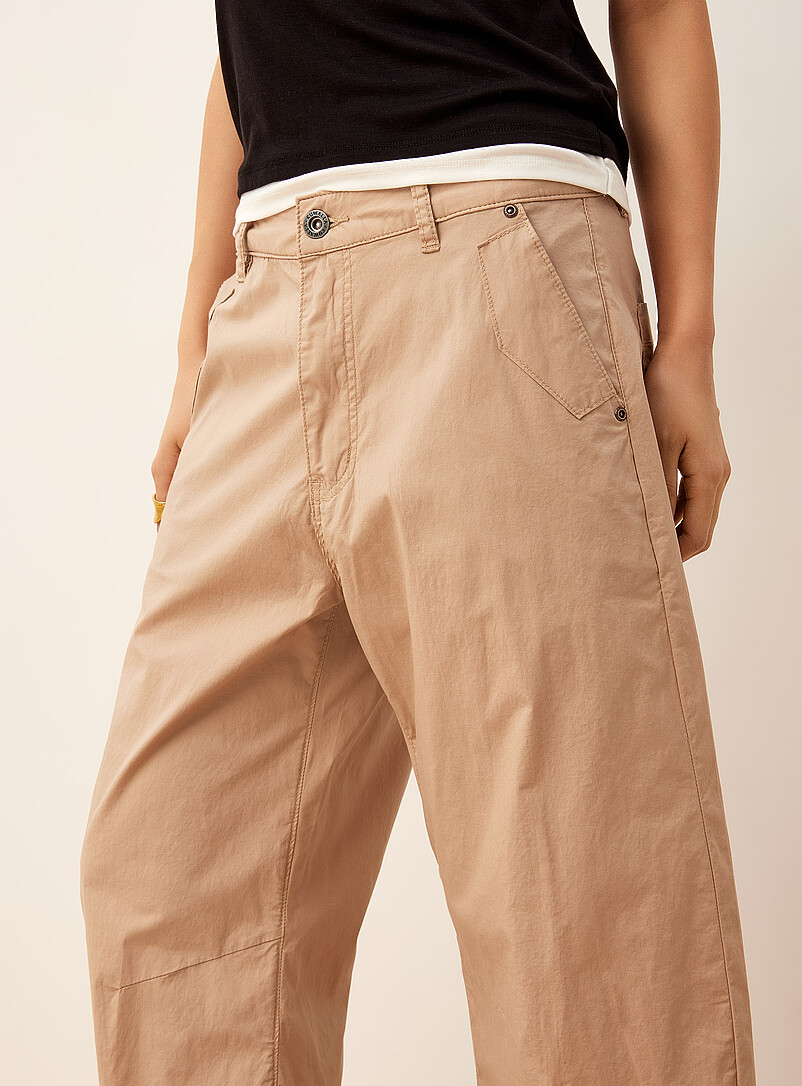Kuwalla: Le pantalon ballon serg&eacute; l&eacute;ger Vert fonc&eacute; - Mousse pour femme