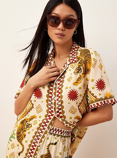 Exotic print notch-collar shirt