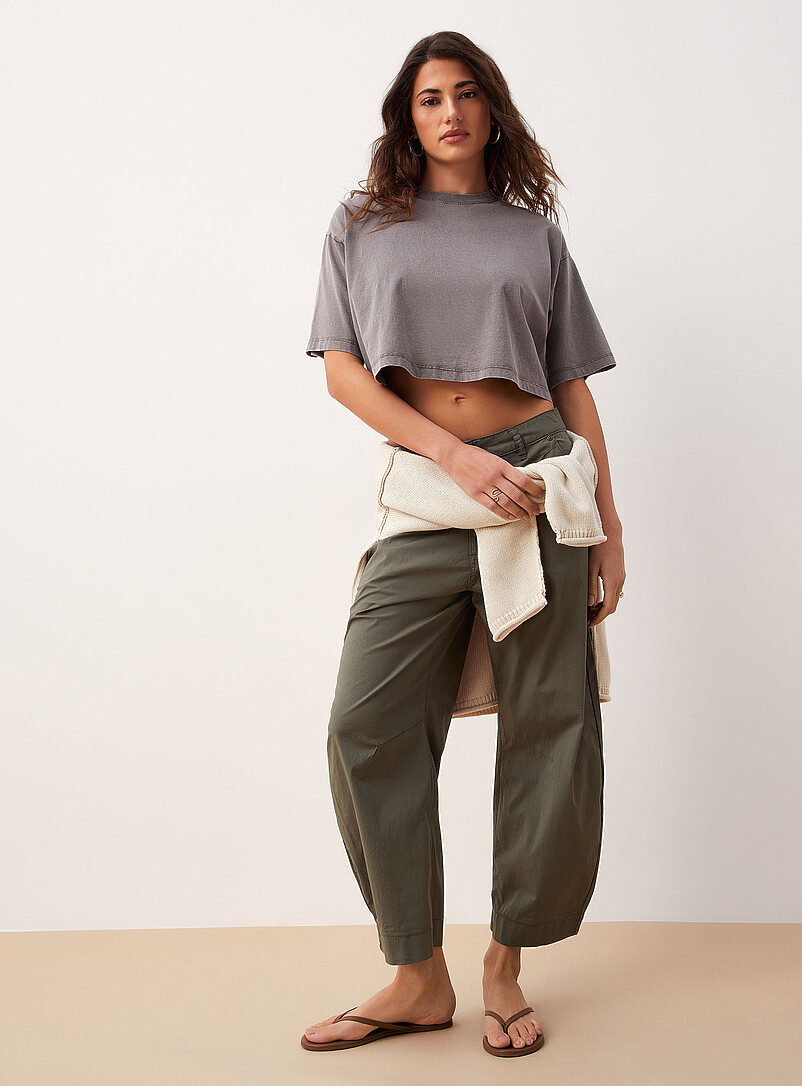 Lightweight Twill Barrel-Leg Pant