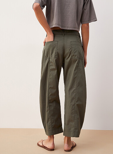 Lightweight twill barrel-leg pant product image 4