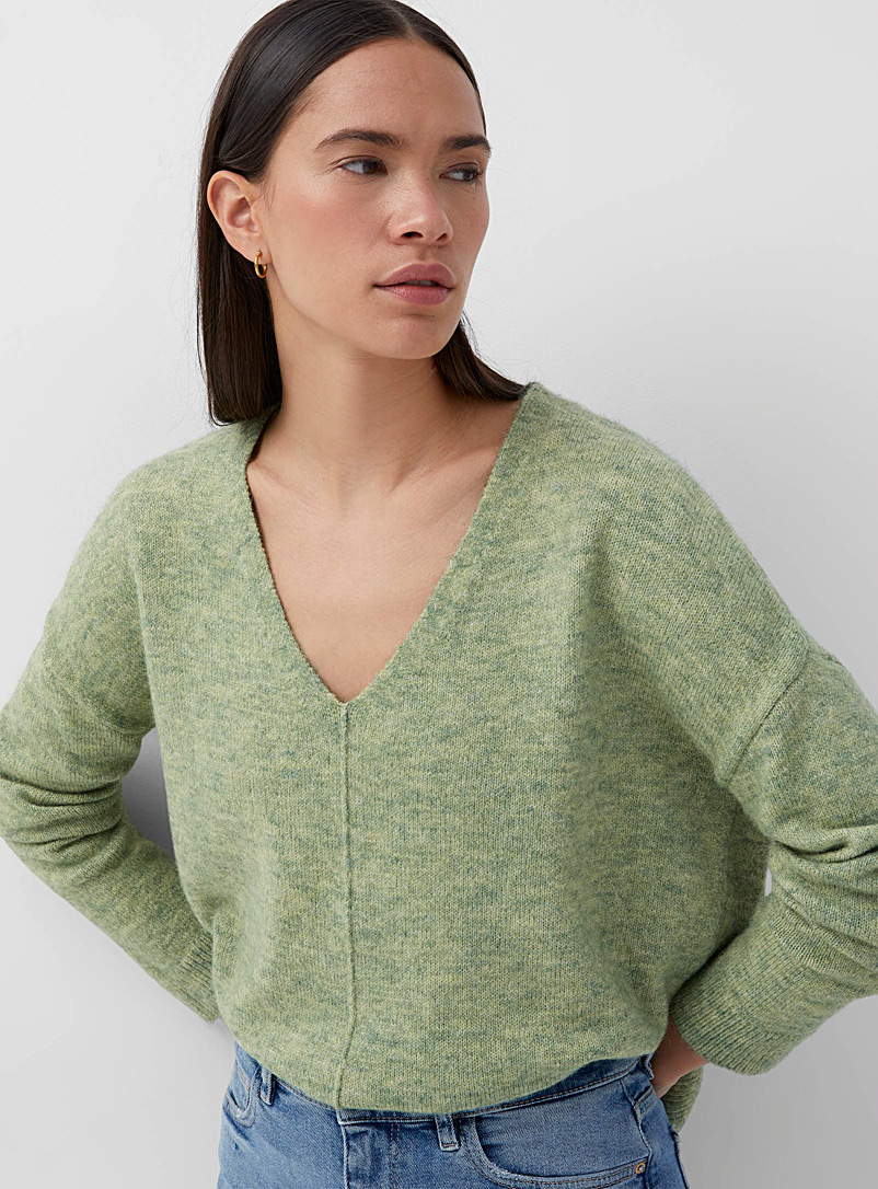 Contemporaine Bottle Green Oversized heathered V-neck sweater for women