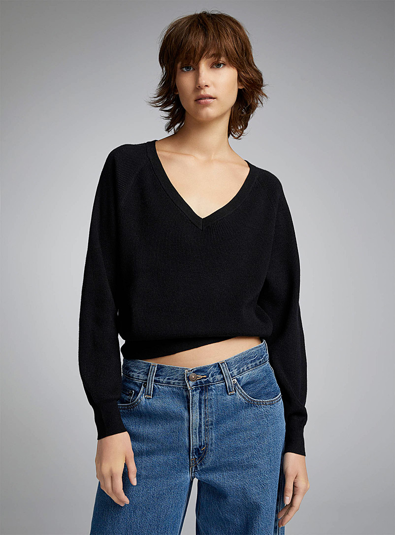 V-neck ribbed knit sweater - Woman