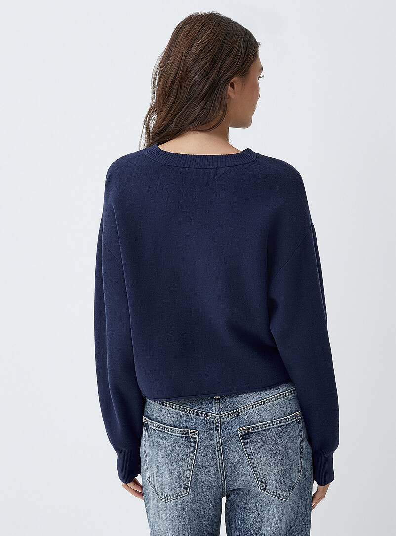 Twik: Le chandail ample bord roulott&eacute; Violet pour femme