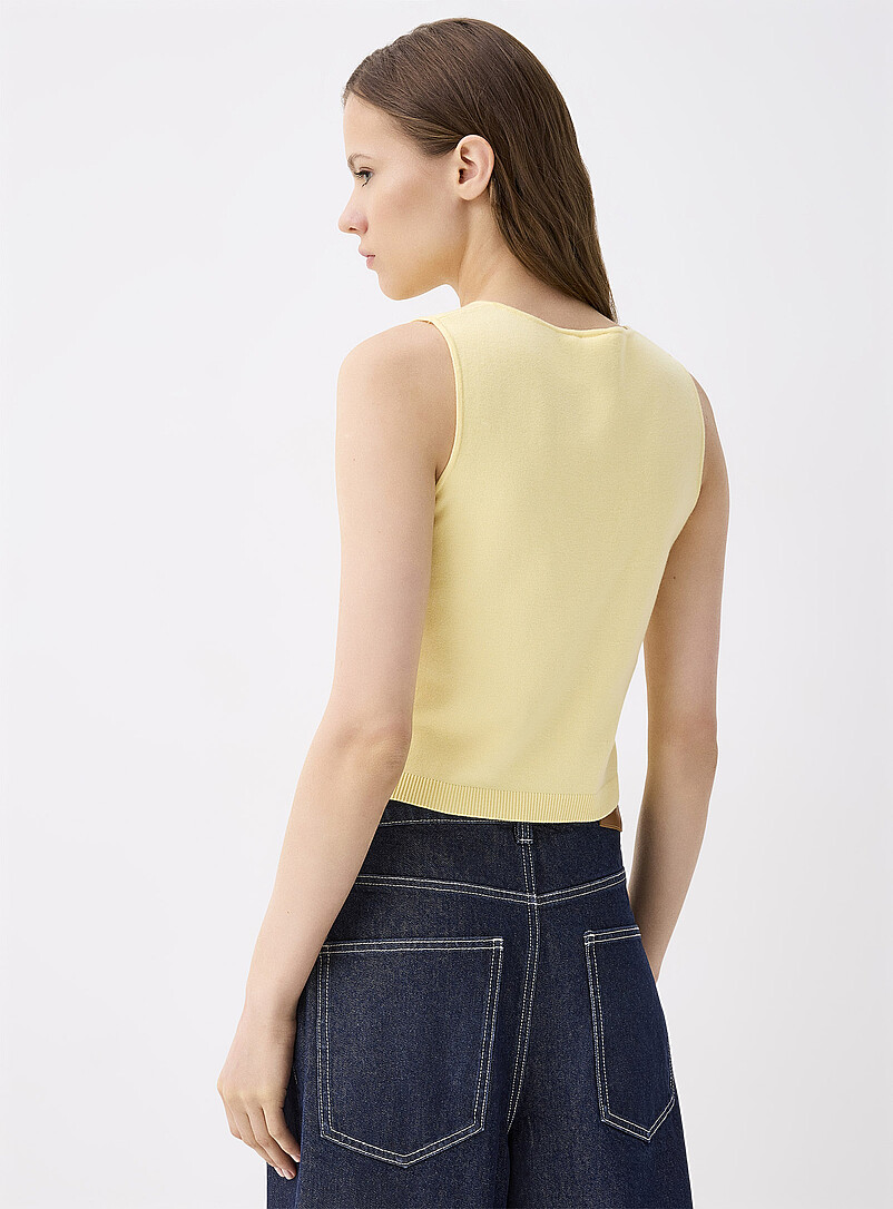 Twik: Le gilet fin tricot &agrave; boutons Rose pour femme