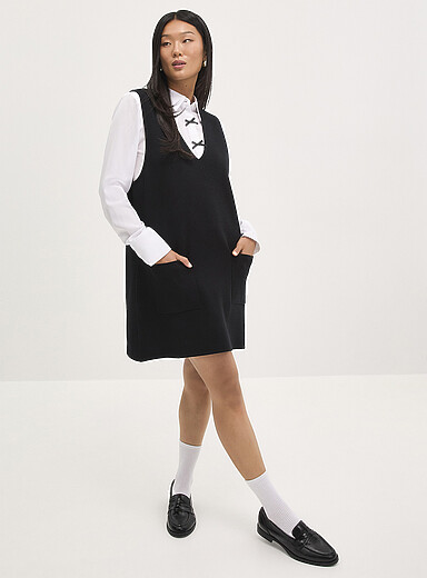 Patch-pocket thick knit pinafore dress