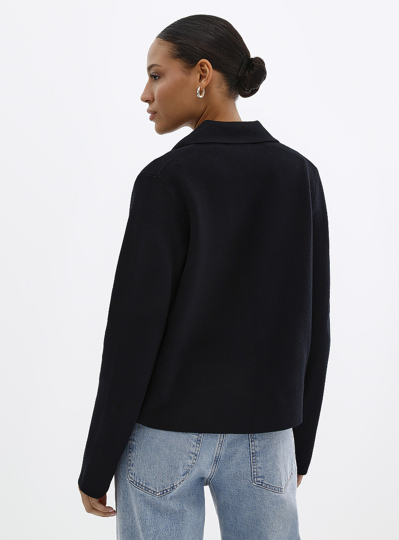 Contemporaine: Le cardigan carr&eacute; col crant&eacute; Noir pour femme