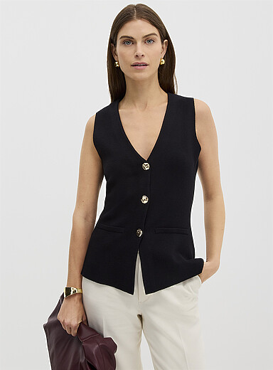 Contemporaine: Le gilet ajust&eacute; col V boutons dor&eacute;s Noir pour femme