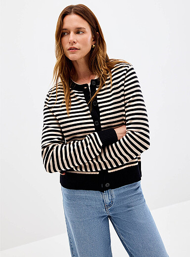 Contemporaine: Le cardigan carr&eacute; doux tricot ray&eacute; bords contraste Noir &agrave; motifs pour femme