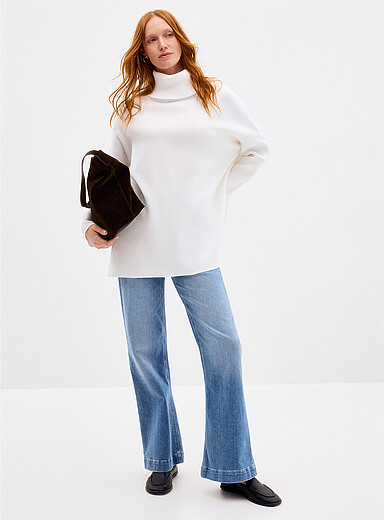 Solid turtleneck tunic sweater