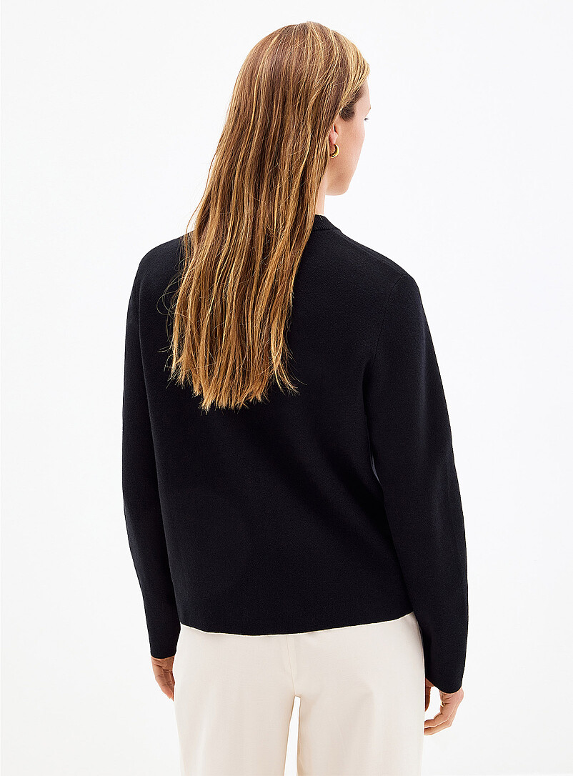 Contemporaine: Le cardigan poches plaqu&eacute;es boutons armoiries dor&eacute;s Noir pour femme