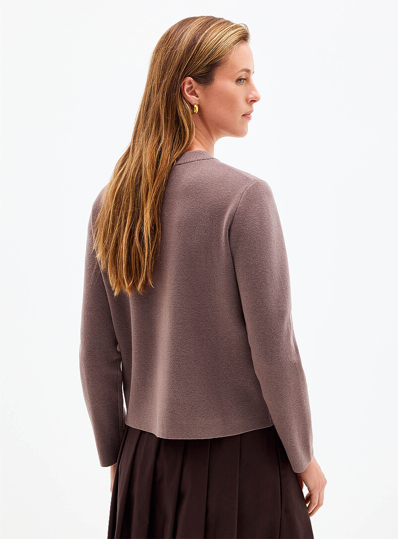 Contemporaine: Le cardigan poches plaqu&eacute;es boutons armoiries dor&eacute;s Noir pour femme