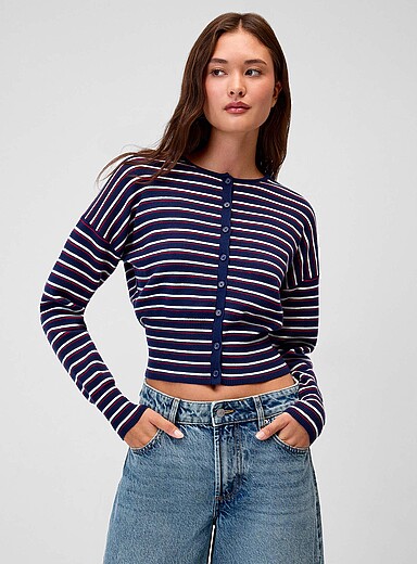 Twik: Le cardigan taille cintr&eacute;e ray&eacute; Bleu marine - Bleu nuit pour femme
