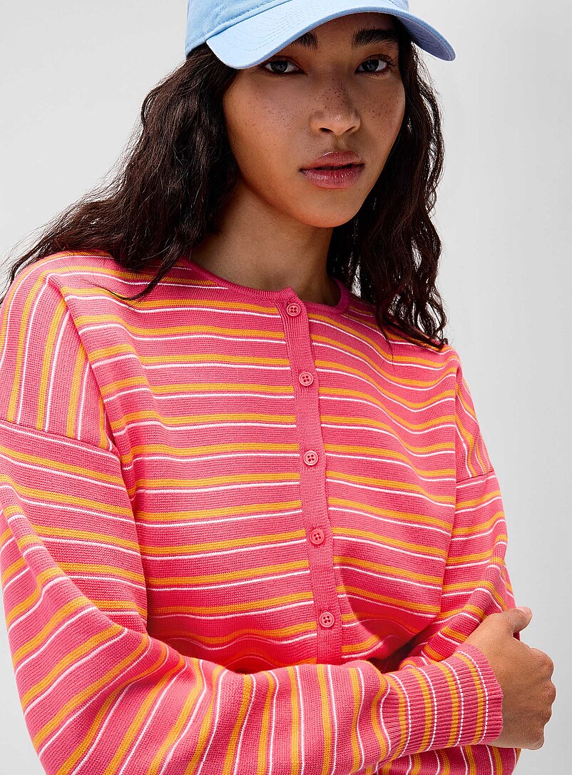Twik: Le cardigan taille cintr&eacute;e ray&eacute; Rose pour femme