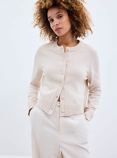 Le cardigan carr&eacute; essentiel uni
