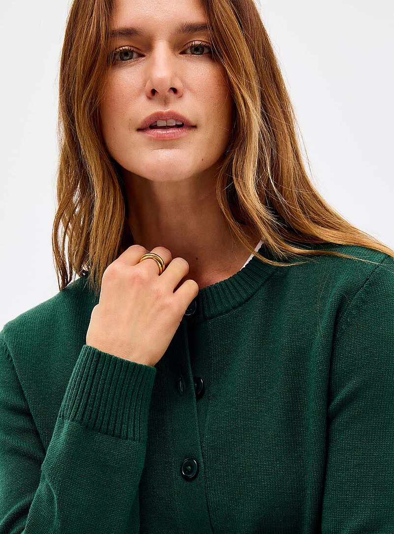 Contemporaine: Le cardigan carr&eacute; essentiel uni Rouge pour femme