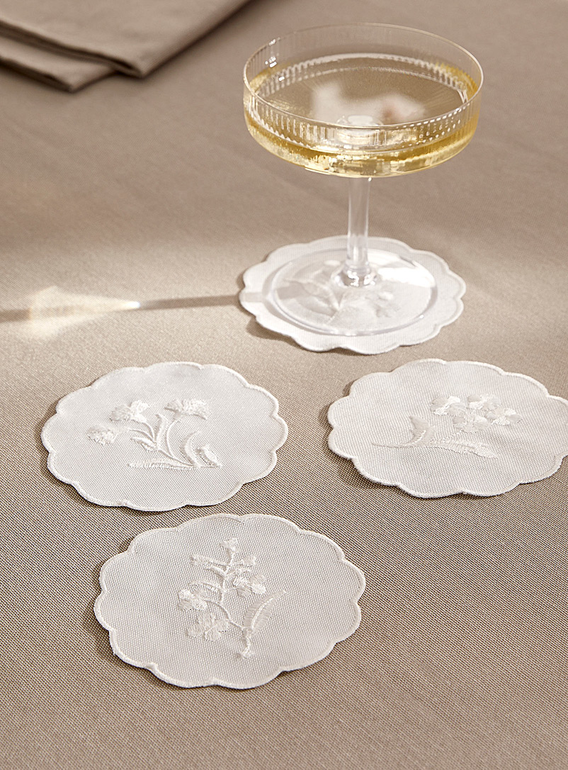Simons Maison Ecru/Linen White embroidered flower coasters Set of 4