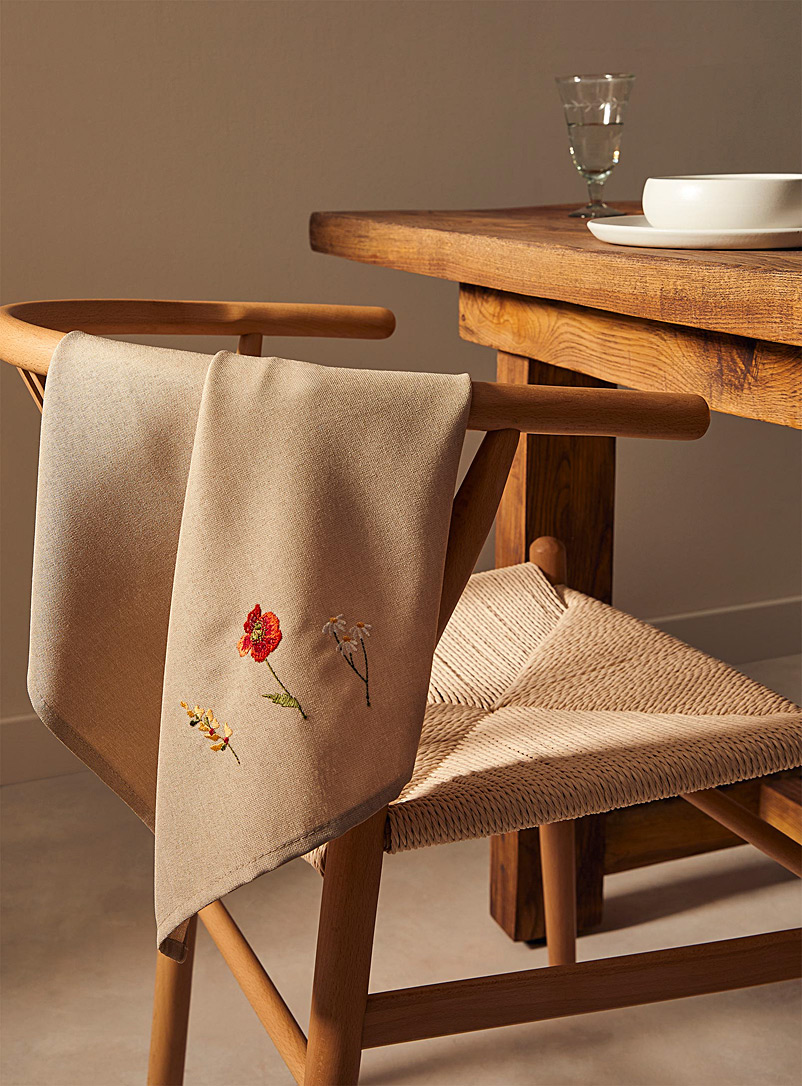 Simons Maison: La serviette de table brodée fleurs des champs Écru à motifs