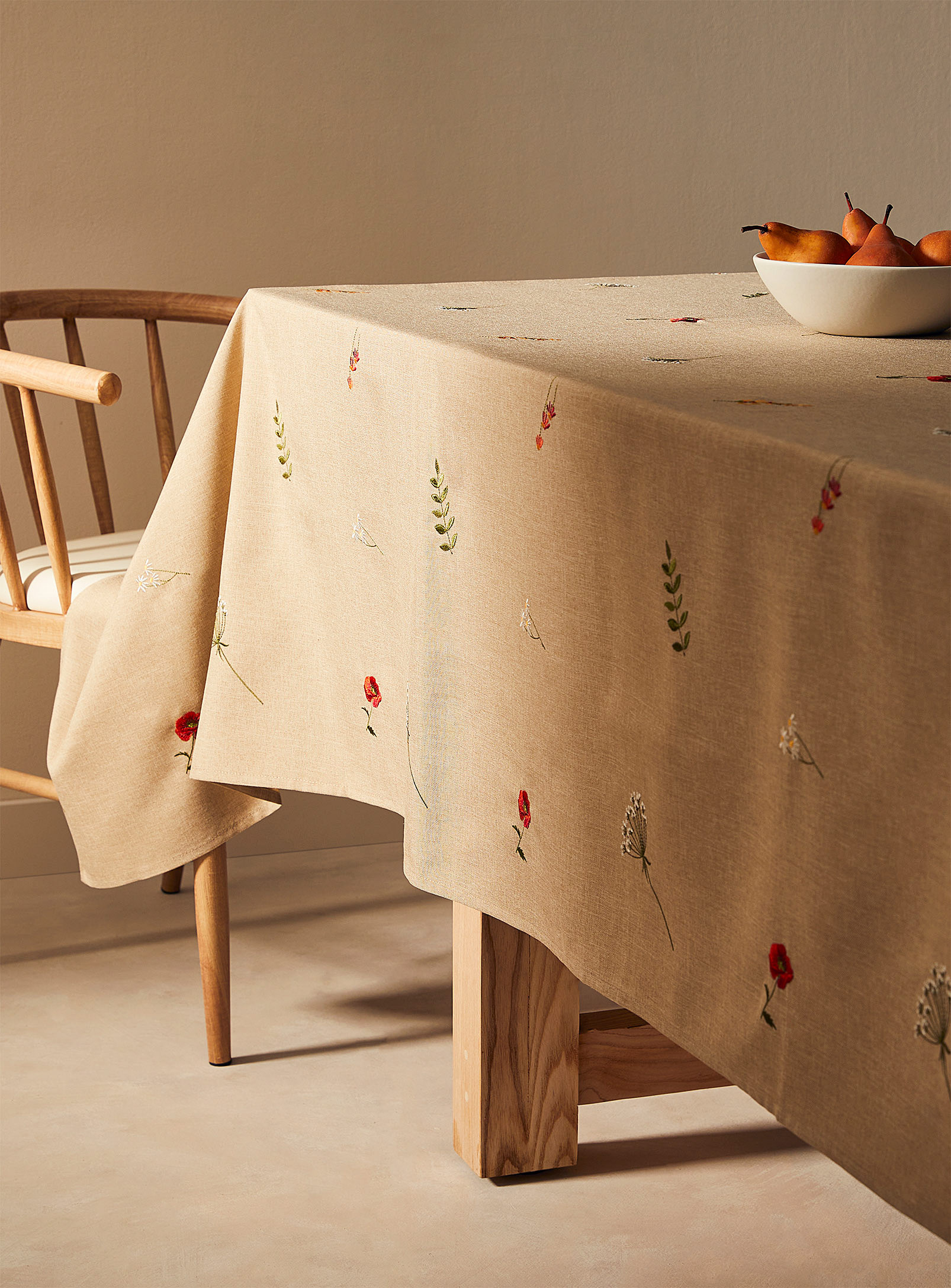 Simons Maison Embroidered Field Flower Tablecloth In Patterned Ecru